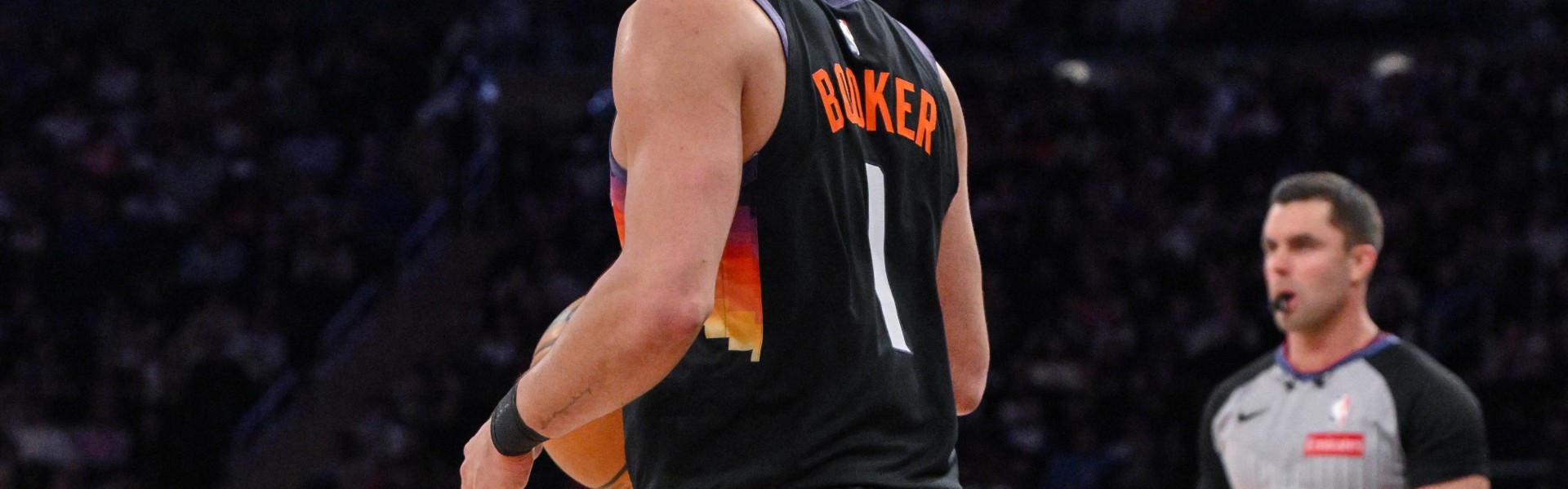 九城游戏中心官网-今天太阳客战篮网 布克可以出战 杰伦·格林继续缺阵