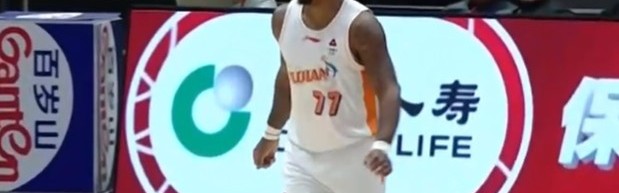 九游游戏中心-超级得分手！皮特森半场15分钟 9中5&amp;罚球7中7砍下20分4板3助