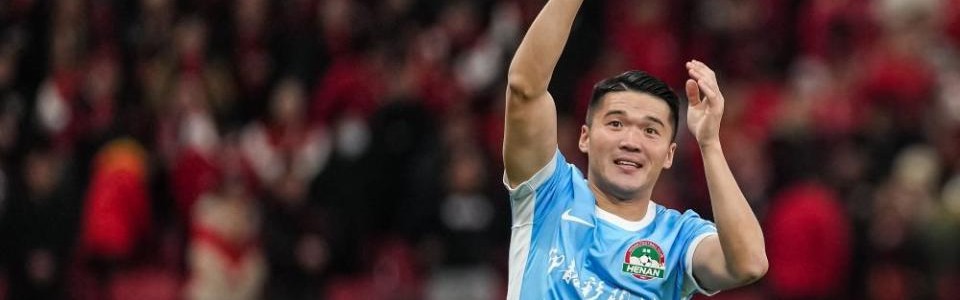 九游体育官网-10分钟三失良机！钟义浩离谱射门，姆布拉中柱，古斯塔沃险受伤