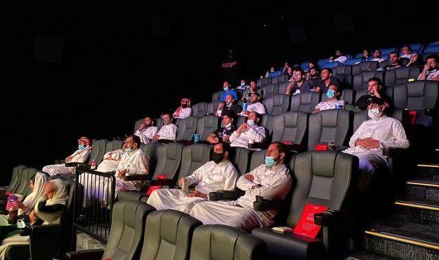 迪拜现在41度 6月的中东踢90分钟足球是什么体验？